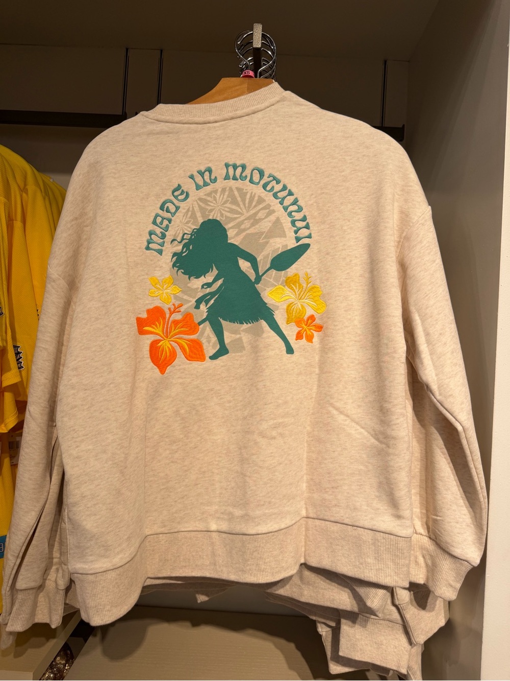 Walt Disney World grey crewneck Pullover Sweatshirt Moana embroidered sweatshirt